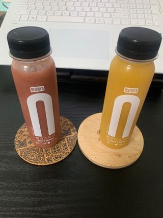 BLENDY'S 핑크 스무디+블론디 스무디 — 5점을 준 리뷰어가 2021년 10월 올린 사용 사진