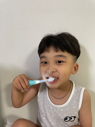 [오라덴스] 99.9 항균 칫솔모_키즈 진동칫솔 2,3단계 중 택 1 — 4.5점을 준 리뷰어가 2021년 7월 올린 사용 사진