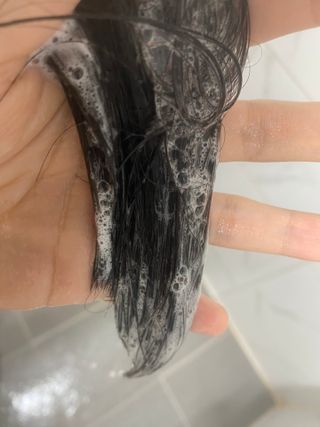 빅그린 안티 헤어로스 탈모 카렌듈라 바이옴 샴푸 500ml (지성두피용) — 5점을 준 리뷰어가 2022년 7월 올린 사용 사진