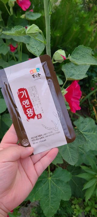 [몸엔용] 무더운 날씨에 국산녹용 기엔용으로 몸보신 50ml x 30포 — 5점을 준 리뷰어가 2021년 6월 올린 사용 사진