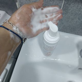 MF프리 [닥터문] 유산균 락토케어 질경초 여성청결제 200ml (폼타입) — 4점을 준 리뷰어가 2022년 7월 올린 사용 사진