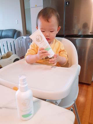 mom e 맘이 내추럴 베이비 케어 크림+바디오일 — 4점을 준 리뷰어가 2021년 1월 올린 사용 사진