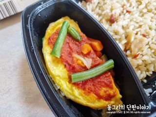 직탁 식단관리 3종 도시락(꼬막 듬뿍 곤드레비빔밥, 알리오올리오 불고기오믈렛, 매콤쭈꾸미 시래기유채밥) — 5점을 준 리뷰어가 2022년 7월 올린 사용 사진