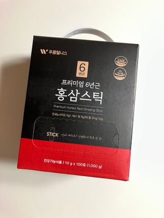[푸름웰니스] 프리미엄 6년근 홍삼스틱 3mg x 100포 — 4.5점을 준 리뷰어가 2022년 4월 올린 사용 사진