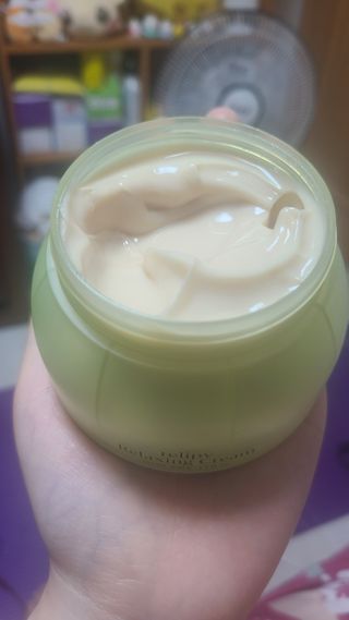 카오리온코스메틱스 사카로미세스와 시카의 만남        릴리피 릴렉싱 크림 진정한 탄력을 경험해보세요 — 5점을 준 리뷰어가 2021년 5월 올린 사용 사진
