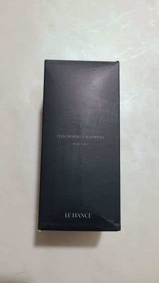 르핸스 퍼포밍 5 샴푸 비반트 포렛/베티버 포그 — 5점을 준 리뷰어가 2022년 12월 올린 사용 사진