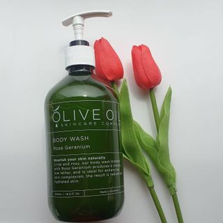 올리브 오일 스킨케어 컴퍼니 [OOSC] 향기로운 보습 로즈 제라늄 바디워시 500ml — 5점을 준 리뷰어가 2021년 4월 올린 사용 사진