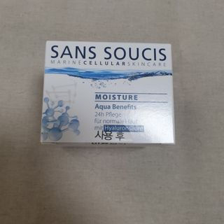 산수시 아쿠아 베네핏 24h 수부지 물광 속건조 수분크림 50ml — 5점을 준 리뷰어가 2021년 6월 올린 사용 사진