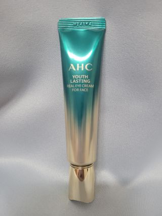 [NEW 탄력유턴 아이크림] AHC 유스 래스팅 리얼 아이크림 포 페이스 — 4점을 준 리뷰어가 2021년 3월 올린 사용 사진