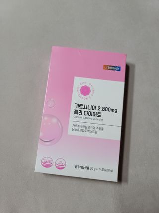 주식회사 얼굴반쪽 [얼굴반쪽 가르시니아 2,800mg] x 14포 1주 젤리 다이어트 보조제 체지방감소 — 4점을 준 리뷰어가 2021년 10월 올린 사용 사진