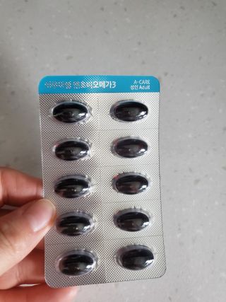 메디포스트 모비타 아쿠아셀 엔초비오메가3 60캡슐 — 5점을 준 리뷰어가 2022년 12월 올린 사용 사진