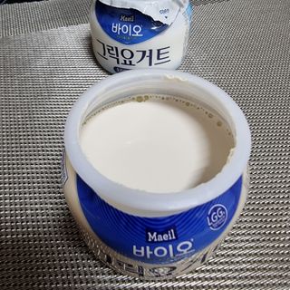 매일바이오 그릭요거트 오리지널 플레인 4개, 로스터리 커피믹스 4개 — 리뷰어가 2021년 12월 올린 사용 사진
