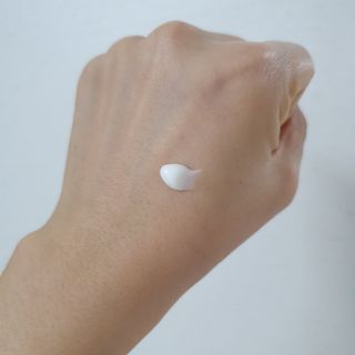 [휴랑] 오미자 2,000알로 피부 생기를 채워주는 밸런싱 크림 — 4점을 준 리뷰어가 2021년 11월 올린 사용 사진