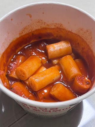 나우  [요리궁리] B타입 ( 매콤, 치즈, 매콤까르보 ) 꽃떡볶이 6개입 세트 — 5점을 준 리뷰어가 2025년 3월 올린 사용 사진