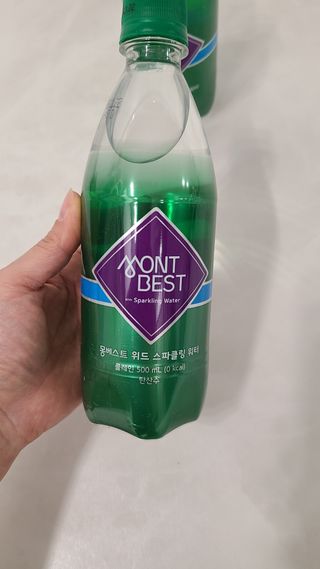 몽베스트 Montbest with Sparkling water Plain 20병 — 5점을 준 리뷰어가 2023년 1월 올린 사용 사진