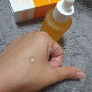 체르엠 스템앤셀 비타민 브라이트닝 에센스 30ml 1개 — 5점을 준 리뷰어가 2021년 10월 올린 사용 사진