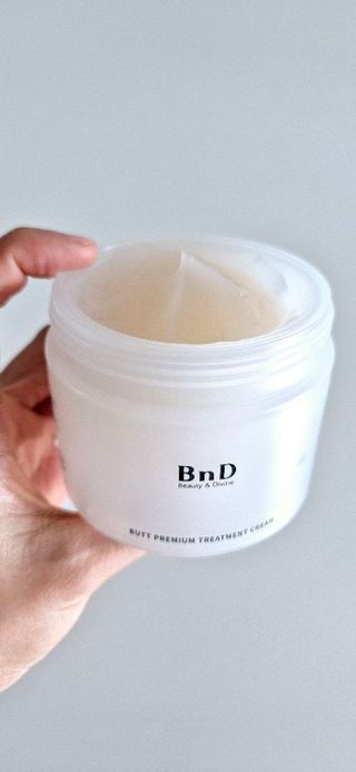 비엔디 프리용[한/영]BnD 바디 주름개선 엉덩이크림 — 3점을 준 리뷰어가 2024년 10월 올린 사용 사진