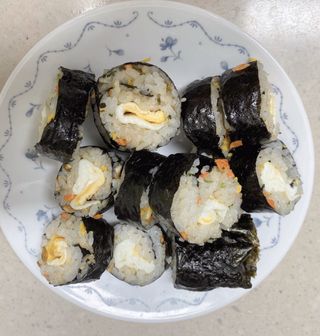 해풀잎 누구나 김밥*1ea [(혼합야채 35g *1ea,  김밥김 (5g, 5ea),  양념간장 (6g, 5ea), 참기름(5g, 2ea)] — 5점을 준 리뷰어가 2022년 7월 올린 사용 사진