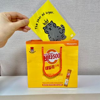 광동제약 [광동] 비타500데일리스틱 70포X2개 + 뚱랑이엽서 + 쇼핑백 증정 — 5점을 준 리뷰어가 2022년 1월 올린 사용 사진
