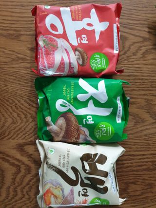 [풀무원] 자연은맛있다 정면, 백면, 홍면  세트 — 5점을 준 리뷰어가 2021년 4월 올린 사용 사진