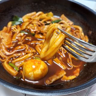 [푸딩팩토리] 요즘누들떡볶이540g + 매콤누들떡볶이 470g — 5점을 준 리뷰어가 2022년 9월 올린 사용 사진
