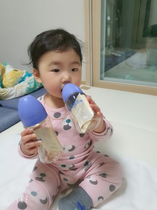 유비맘 PPSU 젖병 노꼭지_200ml_컬러 랜덤 발송 — 5점을 준 리뷰어가 2021년 1월 올린 사용 사진