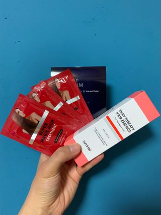 썸헤어 / SUMHAIR 썸헤어 실키 테라피 헤어 에센스 — 4점을 준 리뷰어가 2021년 5월 올린 사용 사진