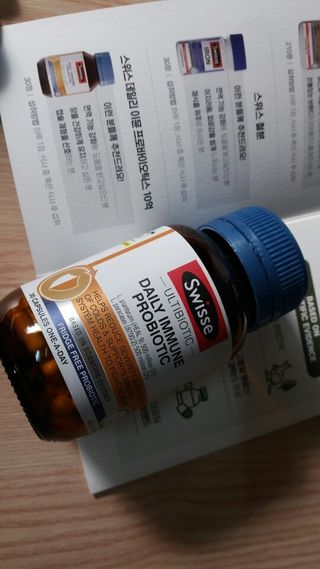 Swisse 스위스 데일리 이뮨 프로바이오틱스 10억, 30정 — 3.5점을 준 리뷰어가 2021년 1월 올린 사용 사진