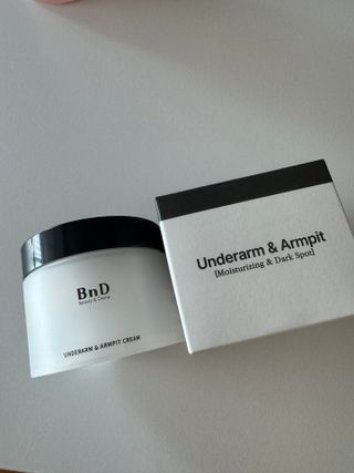 비엔디 프리용[한/영]BnD 바디 미백 겨드랑이 크림 — 5점을 준 리뷰어가 2024년 11월 올린 사용 사진