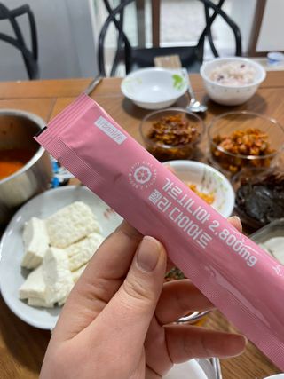 주식회사 얼굴반쪽 [얼굴반쪽 가르시니아 2,800mg] x 14포 1주 젤리 다이어트 보조제 체지방감소 — 5점을 준 리뷰어가 2021년 12월 올린 사용 사진