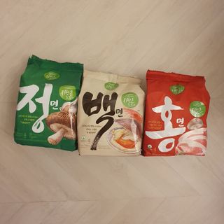[풀무원] 자연은맛있다 정면, 백면, 홍면  세트 — 5점을 준 리뷰어가 2021년 4월 올린 사용 사진