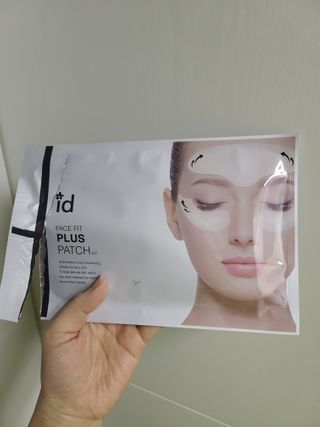 아이디플라코스메틱 아이디 페이스핏 플러스 패치 v2 — 5점을 준 리뷰어가 2020년 12월 올린 사용 사진