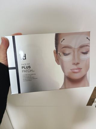 아이디플라코스메틱 아이디 페이스핏 플러스 패치 v2 — 5점을 준 리뷰어가 2020년 12월 올린 사용 사진