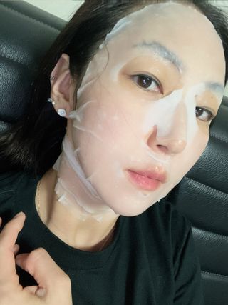 태그스킨 4스텝 주름개선 피부미백 영양 마스크팩 3개 세트(최신버전) — 5점을 준 리뷰어가 2022년 6월 올린 사용 사진