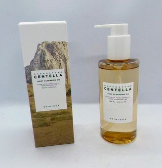 스킨1004 [SKIN1004] 마다가스카르 센텔라 라이트 클렌징 오일 200ml — 5점을 준 리뷰어가 2024년 8월 올린 사용 사진