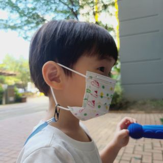 [숨그림] 덴탈마스크 짱구 우리아이 그리고 내가 쓰는 믿을수있는 케릭터 마스크 — 5점을 준 리뷰어가 2021년 9월 올린 사용 사진