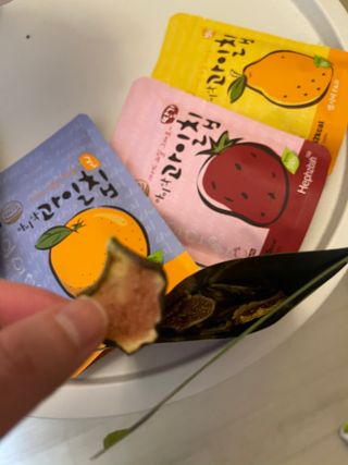아비삭과일칩 5종 /딸기,사과,배,귤,무화과 5종 — 5점을 준 리뷰어가 2021년 5월 올린 사용 사진