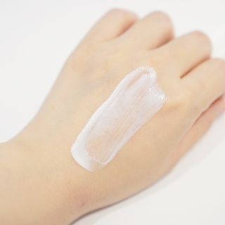 리더스코스메틱 리더스 카밍 바이오틱스 선 에센스 SPF 50+ PA++++ — 5점을 준 리뷰어가 2022년 7월 올린 사용 사진