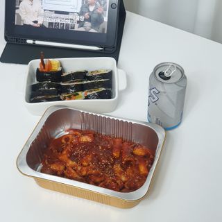 화끈한녀석들 새오똥400g 새우,오징어,똥집 볶음요리 소스,밀떡, 참기름 포함 — 4점을 준 리뷰어가 2022년 11월 올린 사용 사진
