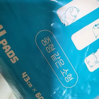아베크 펫 와이드 프리미엄 중형 애견 강아지 배변 패드 54매 1팩 45g — 5점을 준 리뷰어가 2021년 7월 올린 사용 사진