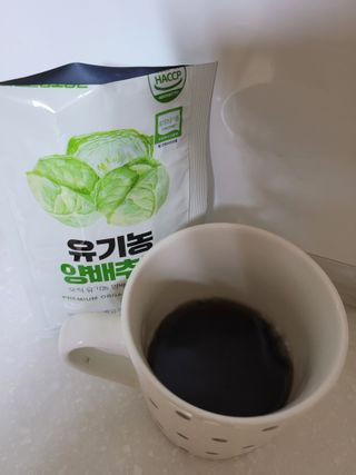 참앤들황토농원 국내산 유기농 양배추를 그대로 담은,  유기농 양배추즙  80ml X 30포 1박스 — 5점을 준 리뷰어가 2023년 4월 올린 사용 사진