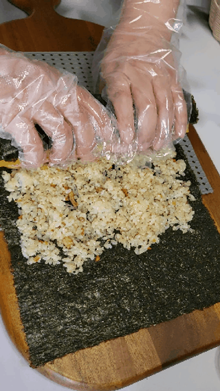 해풀잎 누구나 김밥*1ea [(혼합야채 35g *1ea,  김밥김 (5g, 5ea),  양념간장 (6g, 5ea), 참기름(5g, 2ea)] — 5점을 준 리뷰어가 2022년 8월 올린 사용 사진