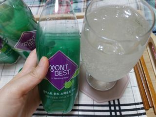 몽베스트 Montbest with Sparkling water Lime20병 — 5점을 준 리뷰어가 2022년 7월 올린 사용 사진