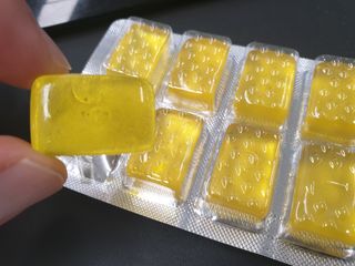 마요라 히말라야 솔트 캔디 2종-페퍼민트 맛, 라임민트 맛 — 5점을 준 리뷰어가 2022년 11월 올린 사용 사진