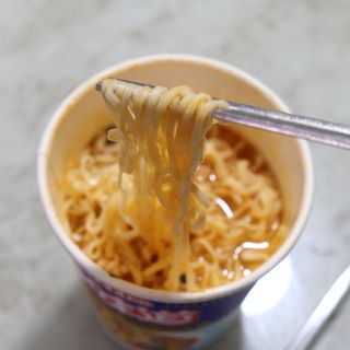 NISSIN 닛신 컵누들  4종 - 씨푸드오리지날, 씨푸드 스파이시, 씨푸드 커리, 씨푸드 XO소스 — 5점을 준 리뷰어가 2021년 12월 올린 사용 사진