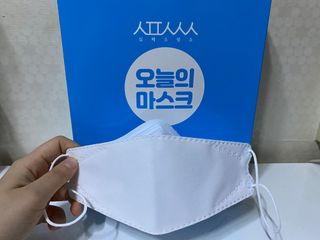 [심폐소생소] KF94 오늘의 마스크 대형 — 5점을 준 리뷰어가 2021년 11월 올린 사용 사진
