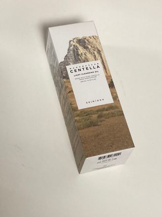 스킨1004 [SKIN1004] 마다가스카르 센텔라 라이트 클렌징 오일 200ml — 5점을 준 리뷰어가 2024년 7월 올린 사용 사진