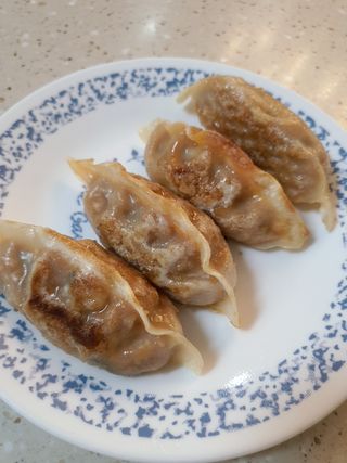 삼양냉동 [삼양] 얇은피불닭왕교자+얇은피까르보불닭왕교자 총4팩 — 5점을 준 리뷰어가 2021년 2월 올린 사용 사진