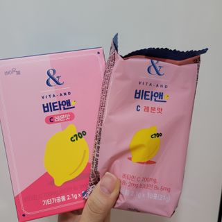 비타앤C 레몬맛, 망고맛 — 5점을 준 리뷰어가 2021년 6월 올린 사용 사진
