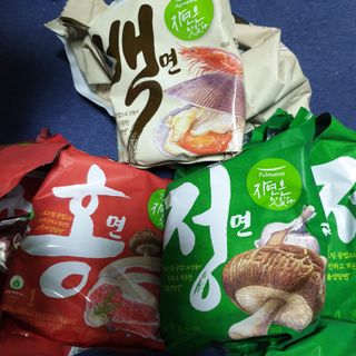 [풀무원] 자연은맛있다 정면, 백면, 홍면  세트 — 4.5점을 준 리뷰어가 2021년 4월 올린 사용 사진